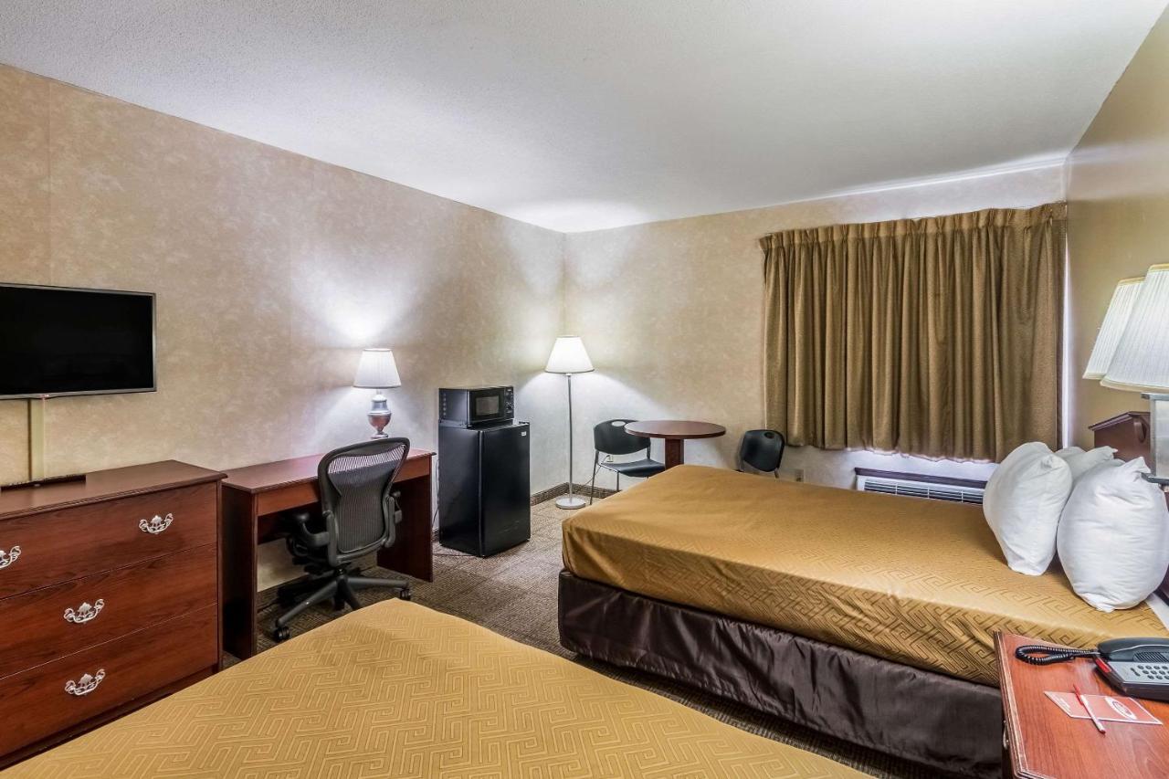 Econo Lodge Beckley Eksteriør bilde